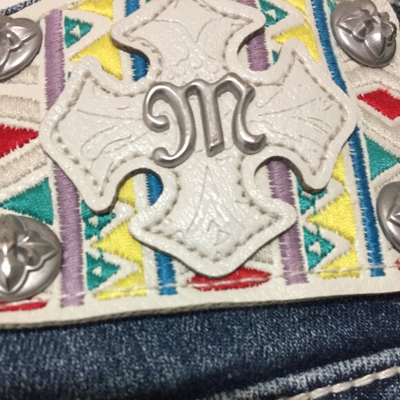 MISS ME EMBROIDERED RAW HEM JEANS SHORTS SIZE 30 - Picture 11 of 14